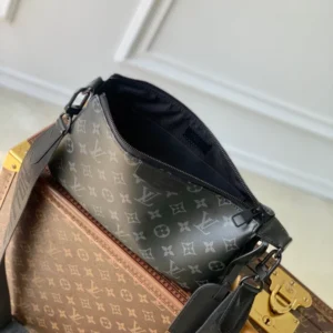 Louis Vuitton Pochette Accessoire XL Black - LMB03