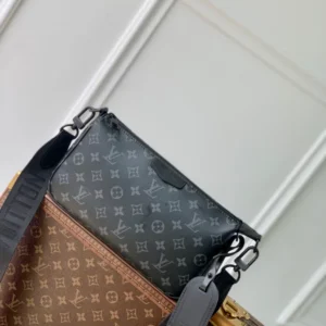 Louis Vuitton Pochette Accessoire XL Black - LMB03