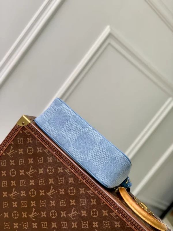 Louis Vuitton Pochette Accessoire XL Denim Blue - LMB04