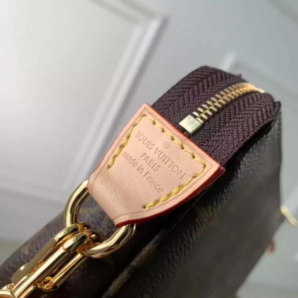 Louis Vuitton Pochette Accessoires - LH84