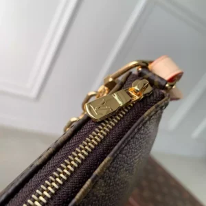 Louis Vuitton Pochette Accessoires - LH84