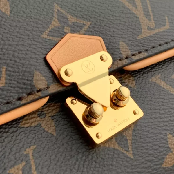 Louis Vuitton Pochette Camille - LH82