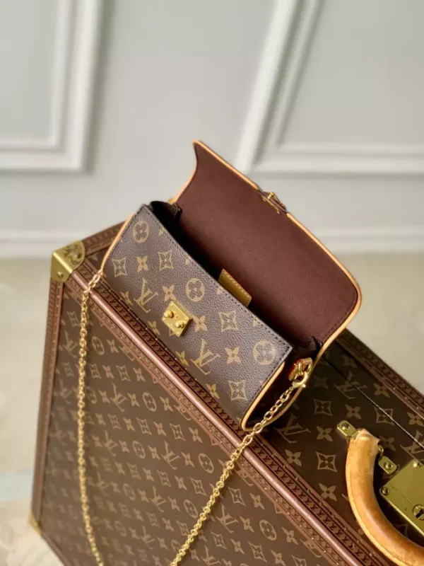 Louis Vuitton Pochette Camille - LH82