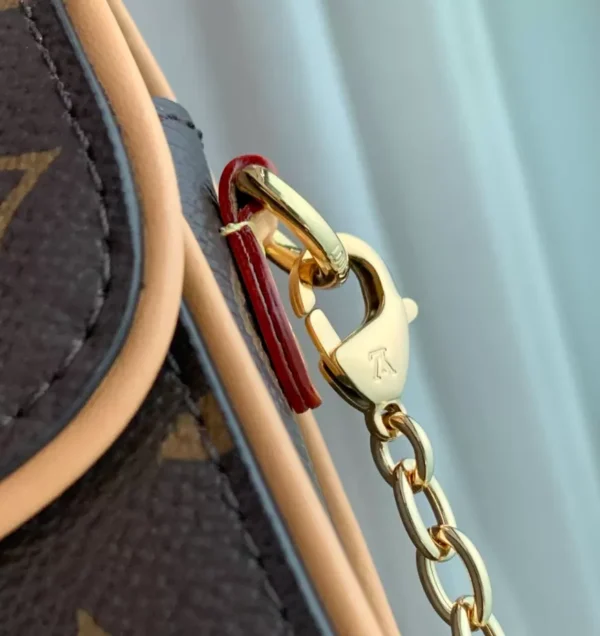 Louis Vuitton Pochette Camille - LH82