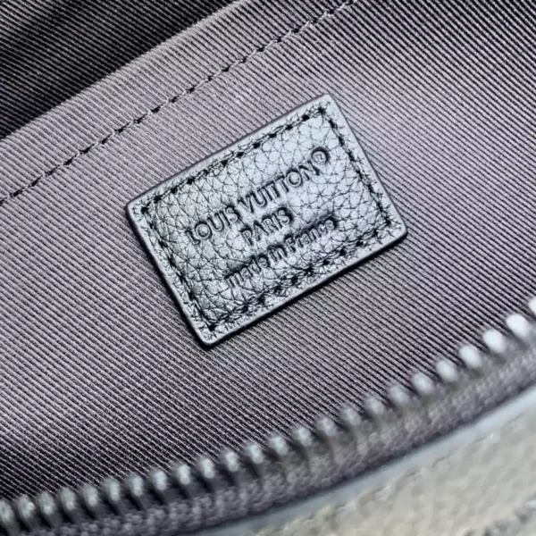 Louis Vuitton Pochette Voyage Souple - LCP032