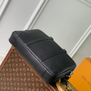 Louis Vuitton Porte-Documents Voyage PM - LTB03