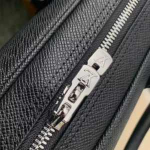 Louis Vuitton Porte-Documents Voyage PM - LTB03
