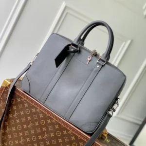 Louis Vuitton Porte-Documents Voyage PM - LTB04