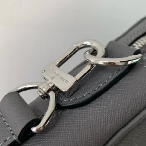Louis Vuitton Porte-Documents Voyage PM - LTB04