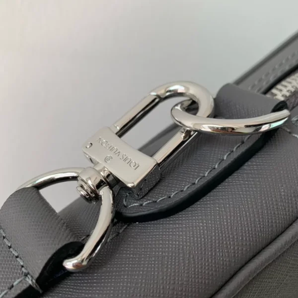 Louis Vuitton Porte-Documents Voyage PM - LTB04