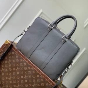 Louis Vuitton Porte-Documents Voyage PM - LTB04