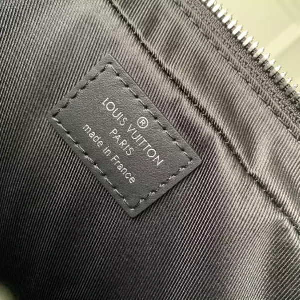 Louis Vuitton Porte-Documents Voyage PM - LTB05