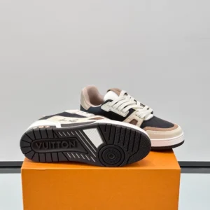 Louis Vuitton Trainer Outdoor Sneaker - LS302