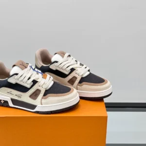 Louis Vuitton Trainer Outdoor Sneaker - LS302