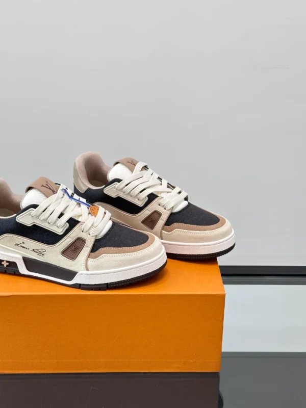 Louis Vuitton Trainer Outdoor Sneaker - LS302