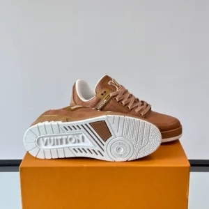 Louis Vuitton Trainer Sneaker - LS296