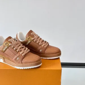 Louis Vuitton Trainer Sneaker - LS296