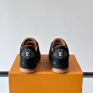 Louis Vuitton Trainer Sneaker - LS297