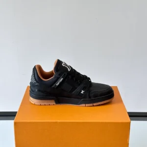 Louis Vuitton Trainer Sneaker - LS297