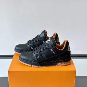 Louis Vuitton Trainer Sneaker - LS297