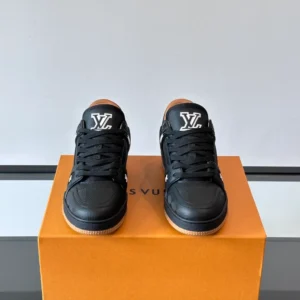 Louis Vuitton Trainer Sneaker - LS297
