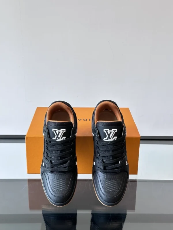Louis Vuitton Trainer Sneaker - LS297