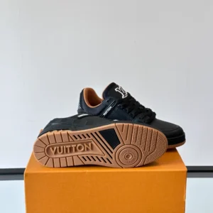 Louis Vuitton Trainer Sneaker - LS297