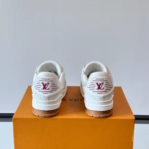 Louis Vuitton Trainer Sneaker - LS298