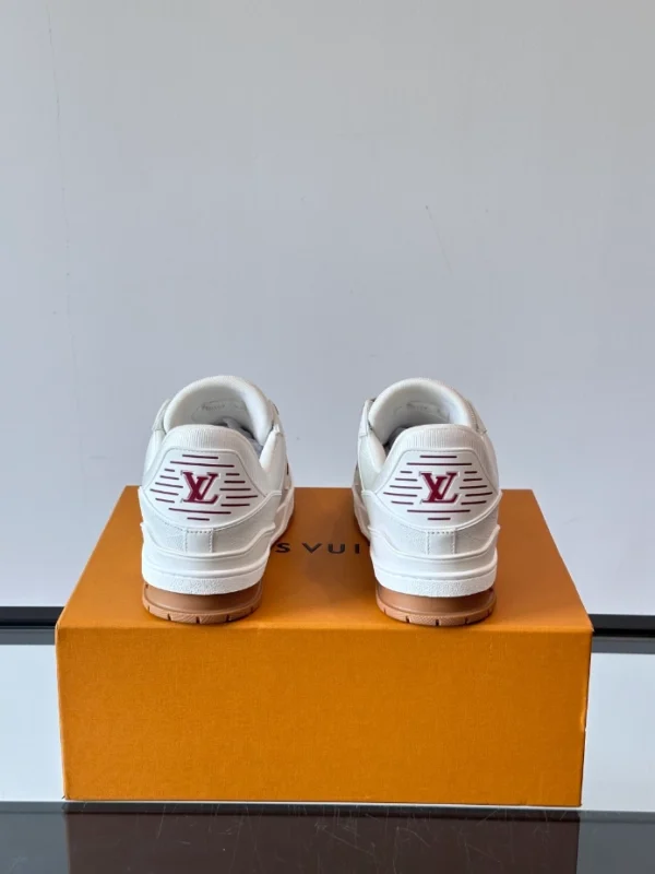 Louis Vuitton Trainer Sneaker - LS298