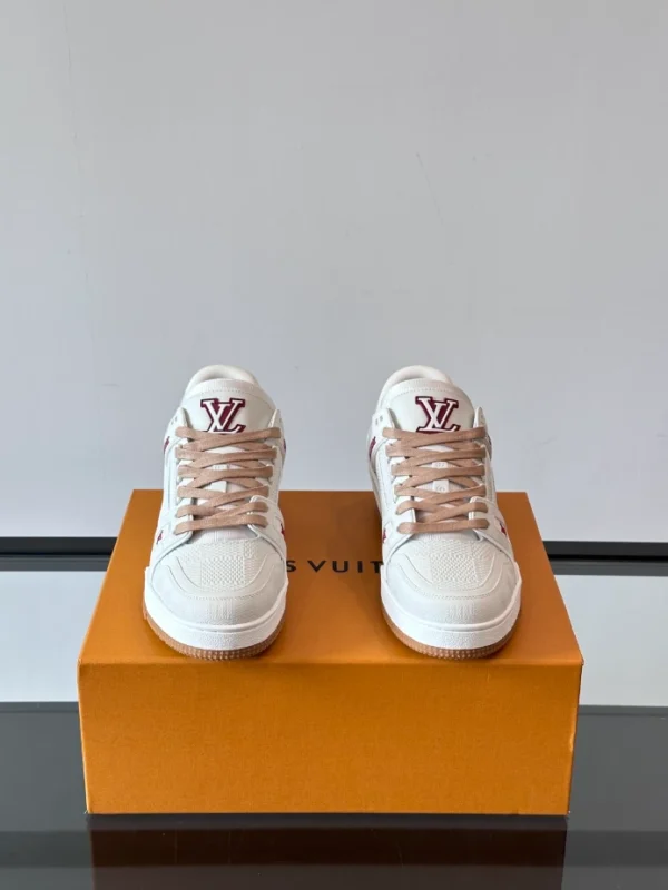 Louis Vuitton Trainer Sneaker - LS298
