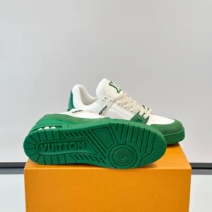 Louis Vuitton Trainer Sneaker - LS300