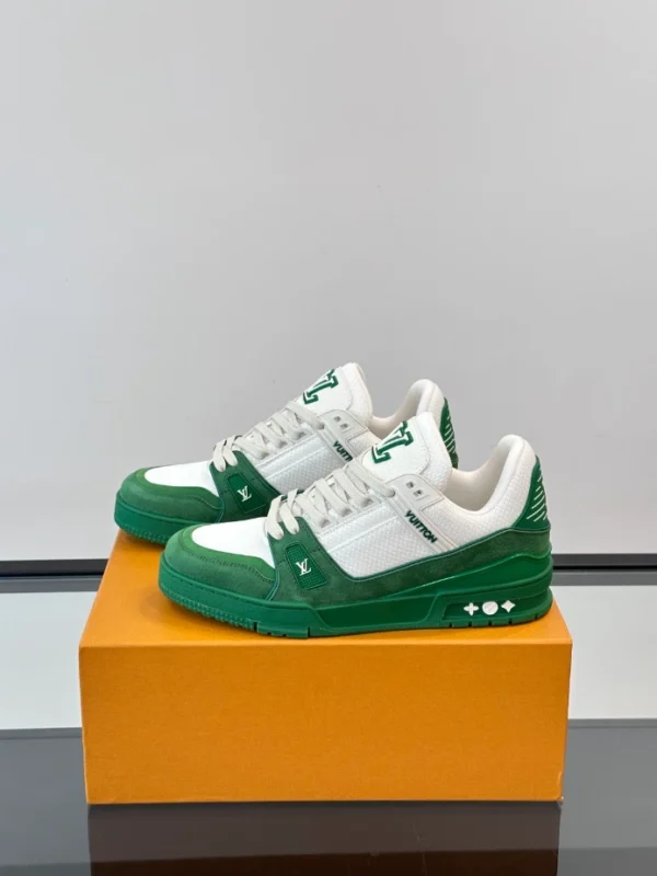Louis Vuitton Trainer Sneaker - LS300
