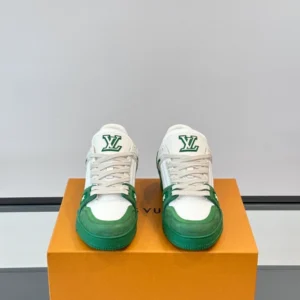 Louis Vuitton Trainer Sneaker - LS300