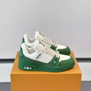 Louis Vuitton Trainer Sneaker - LS300