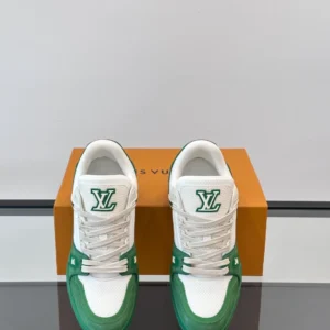 Louis Vuitton Trainer Sneaker - LS300
