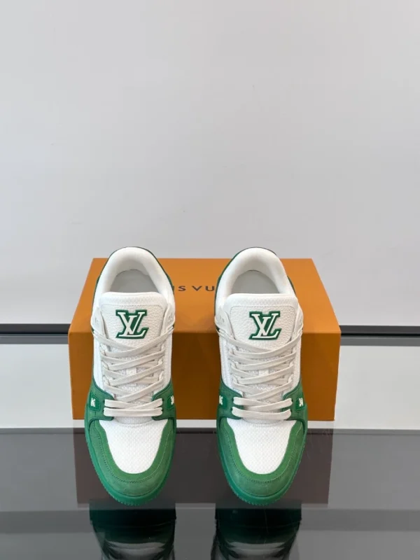 Louis Vuitton Trainer Sneaker - LS300