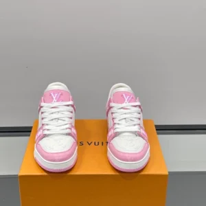 Louis Vuitton Trainer Sneaker - LS305