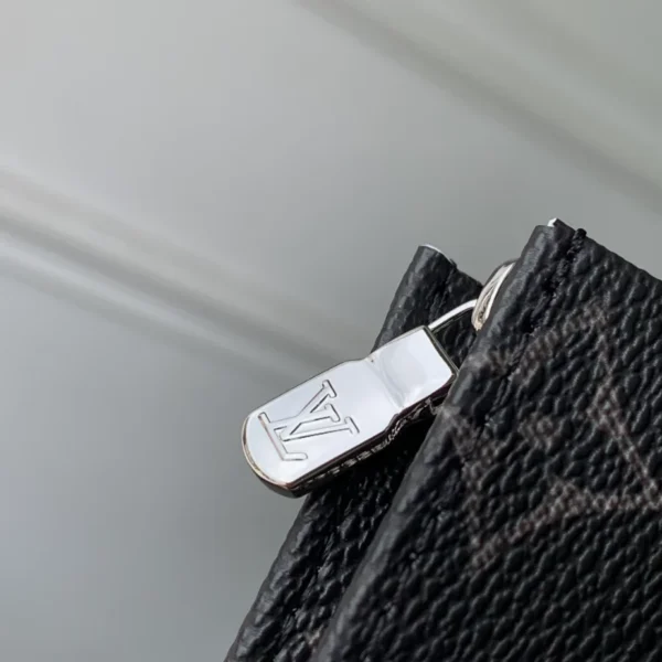 Louis Vuitton Trio Toilet Pouch Mon Monogram - LCP027