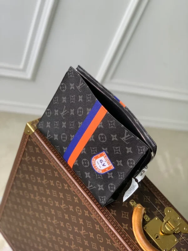Louis Vuitton Trio Toilet Pouch Mon Monogram - LCP027