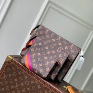 Louis Vuitton Trio Toilet Pouch Mon Monogram - LCP028