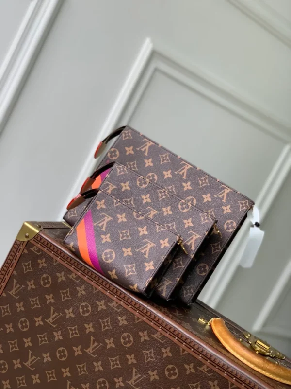 Louis Vuitton Trio Toilet Pouch Mon Monogram - LCP028