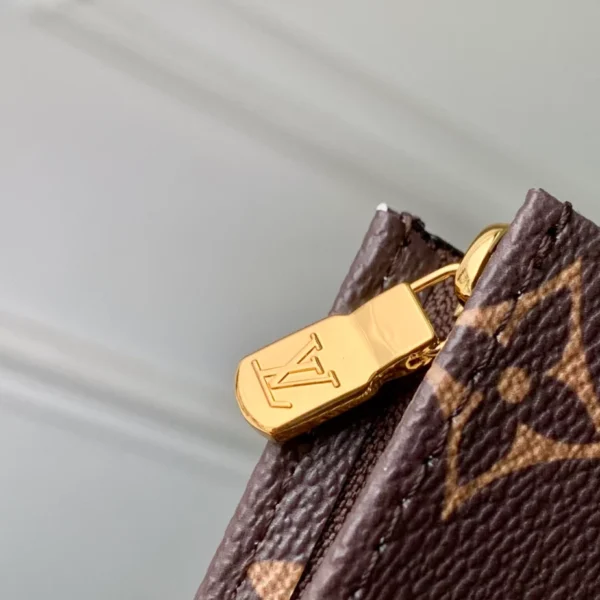 Louis Vuitton Trio Toilet Pouch Mon Monogram - LCP028