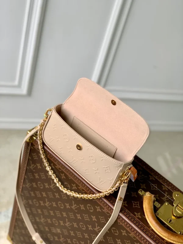 Louis Vuitton Wallet On Chain Ivy - LH114