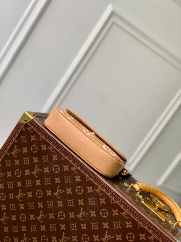 Louis Vuitton Wallet On Chain Ivy - LH87