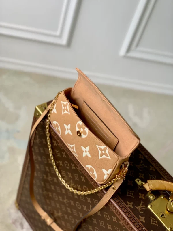 Louis Vuitton Wallet On Chain Ivy - LH87