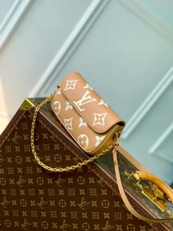 Louis Vuitton Wallet On Chain Ivy - LH87
