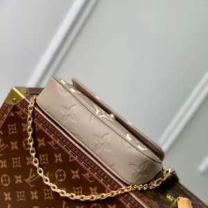 Louis Vuitton Wallet On Chain Ivy - LH88
