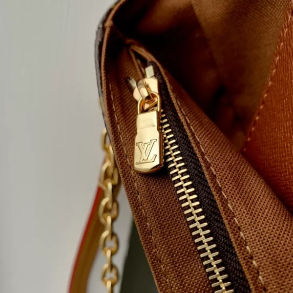 Louis Vuitton Wallet On Chain Ivy - LH89