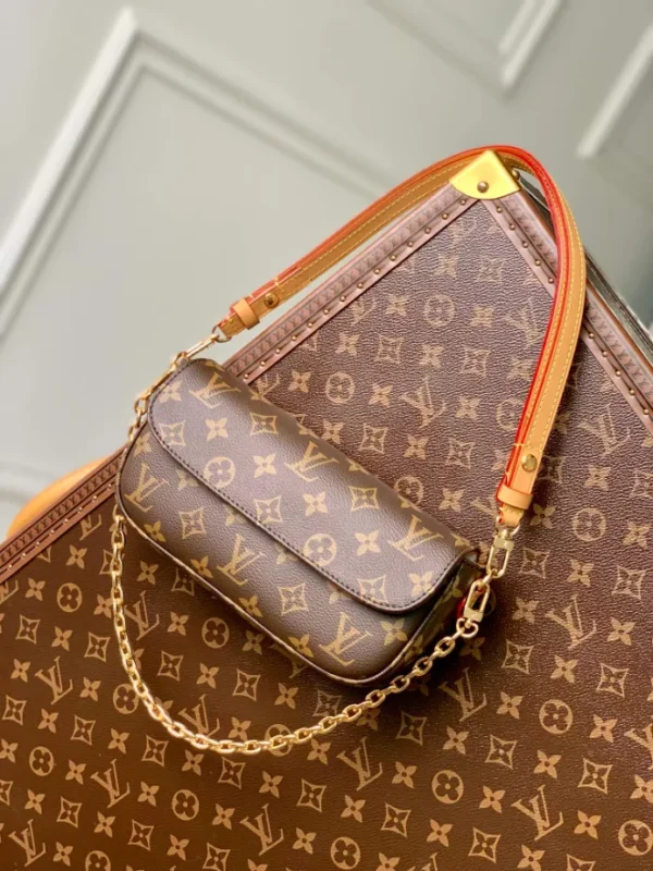 Louis Vuitton Wallet On Chain Ivy - LH89