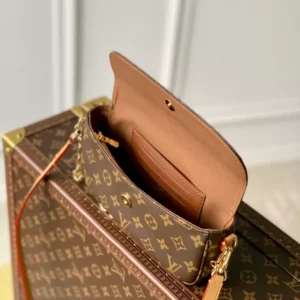 Louis Vuitton Wallet On Chain Ivy - LH89